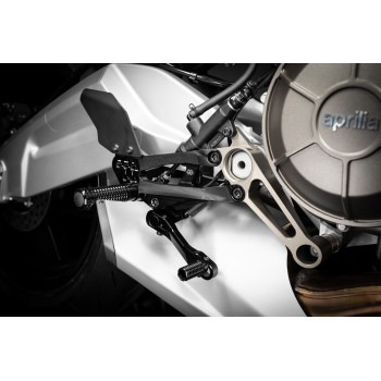 GILLES TOOLING FXR Tuono 660-RS660 Rearsets 2 GILLES TOOLING FXR Tuono 660/RS660 Rearsets